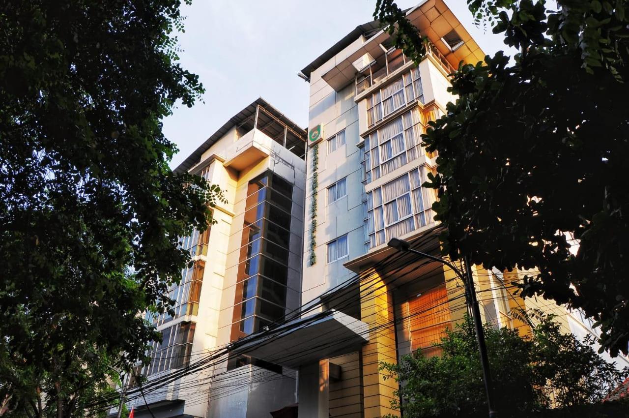 Graha SUMSEL Hotel Jakarta Bagian luar foto